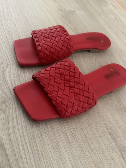 Продам сандали 500