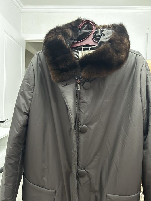 Продается куртка срочна новая