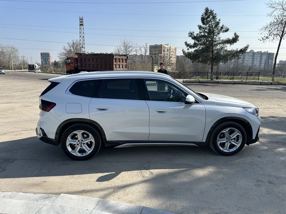 BMW iX1 25L | 2025 Srochna