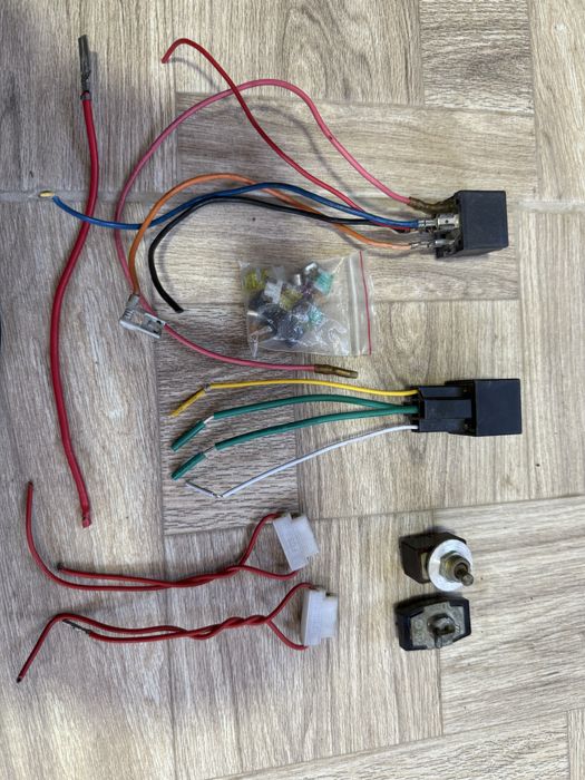 Продам реле автомобильный