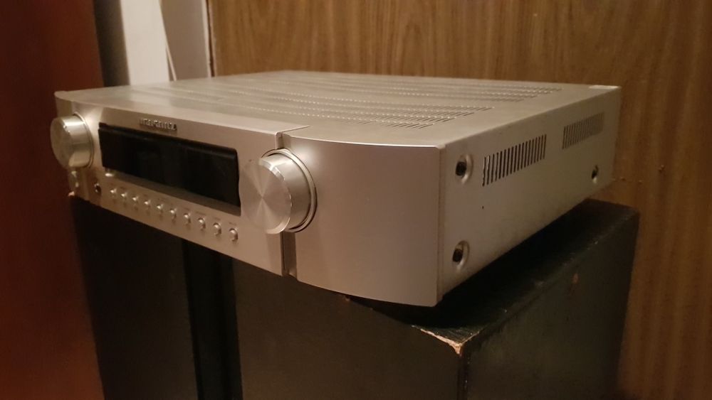 Pentru muzica  de reparat sau piese de schimb amplificator receiver Marantz SR 5023
