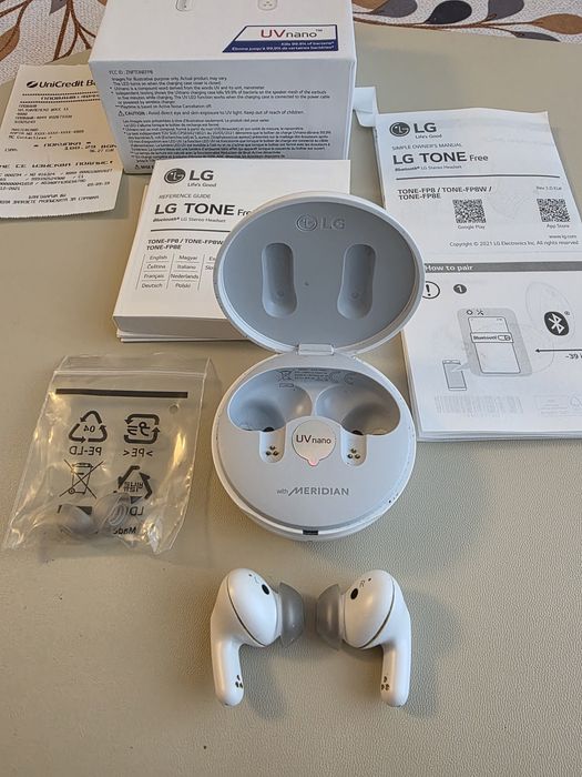 True wireless earbuds LG Tone free FP8W