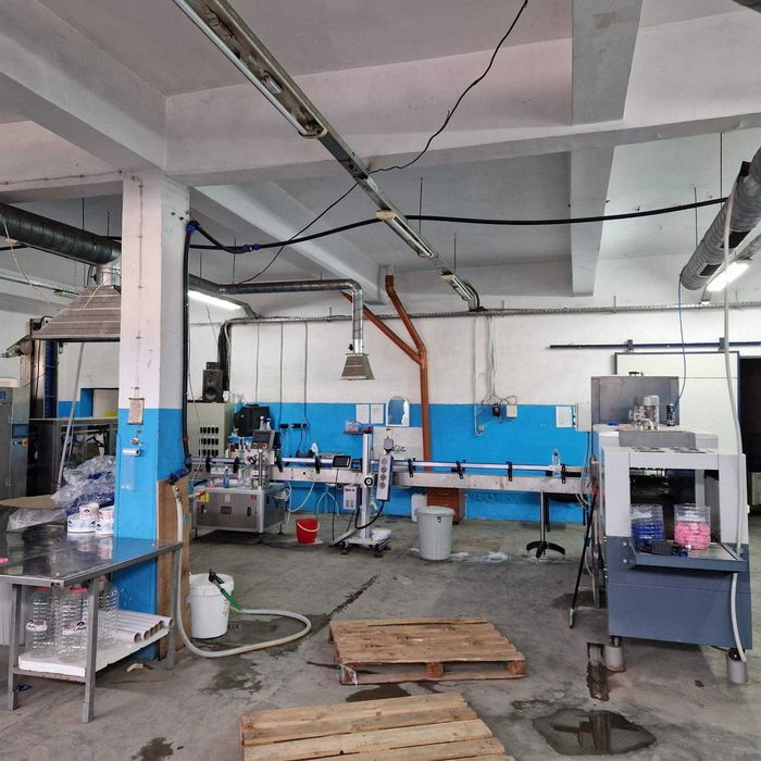 Продава се Промишлена сграда в Плевен, Индустриална зона - 2047 кв.м за 335 €/кв.м - Снимка #3