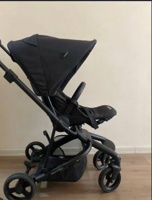 Продам прогулочную коляску Easywalker Charley