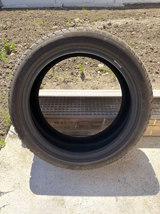 2 anvelope Pirelli Sottozero 3, iarna, 225/45/18, DOT 2025