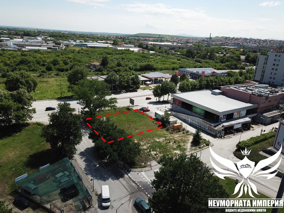 Дава се под наем Гараж / Паркомясто в Асеновград - 600 кв.м за 780 € - Снимка #2