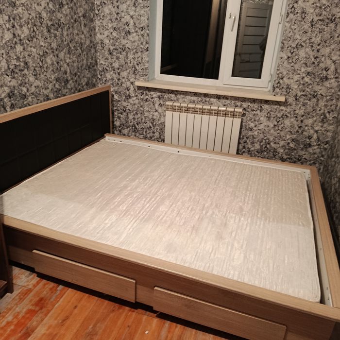 Кровать бесплатно отдаём
