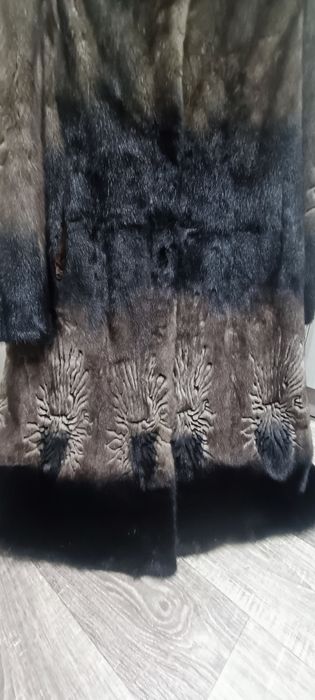 Продаю норковую шубу
