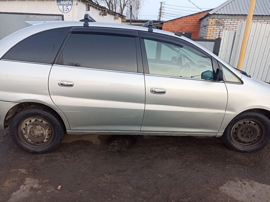 Продам машину Тайоту