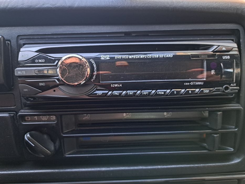 Радио за кола Sony