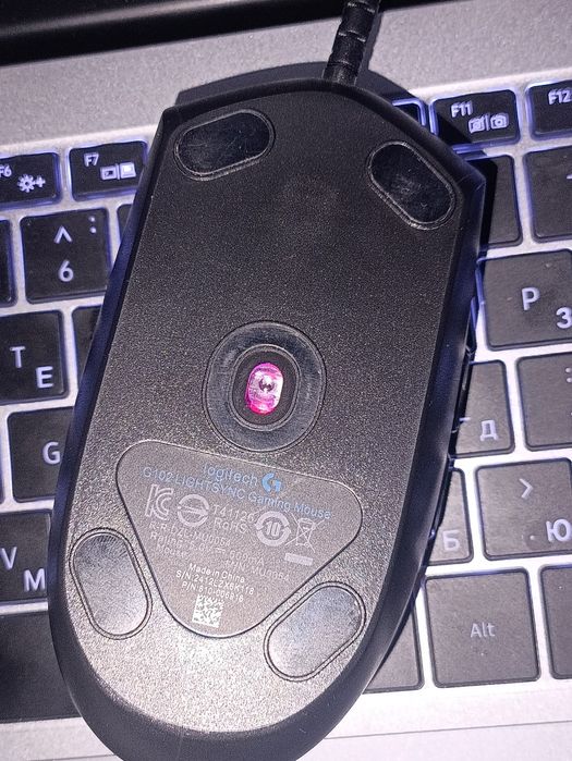 Игровая мышь Logitech g102.