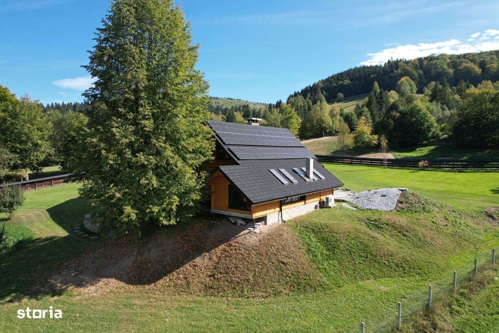 Cabana exclusivista din lemn rotund, 5500mp teren, Sucevita