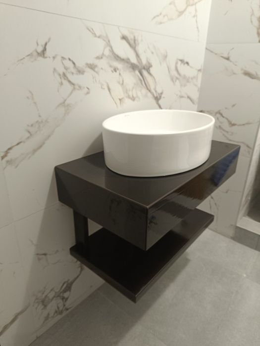 Mobilier lemn masiv pentru baie