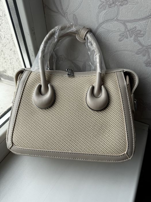 Абсолютно новая сумка