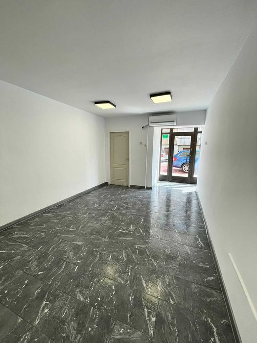 Inchiriez spatiu comercial central