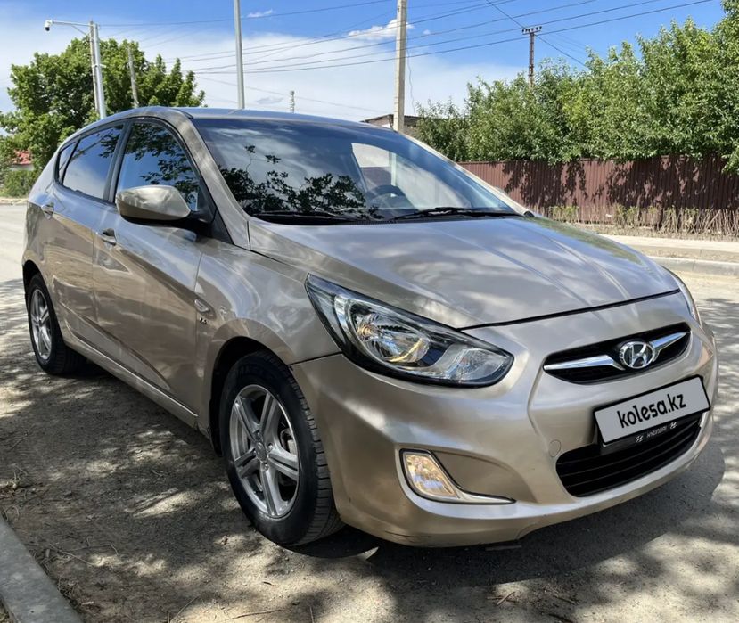 Hyundai accent 2013