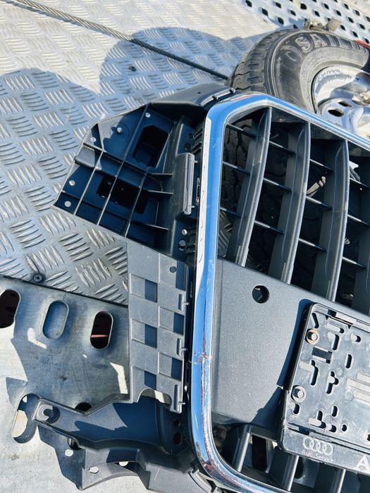 Предна Решетка Aufi RS Q3