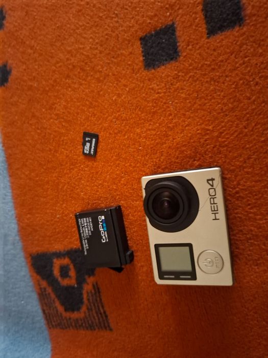 Vând gopro hero 4 funcțional