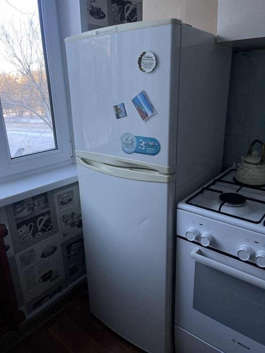 Холодильник продается