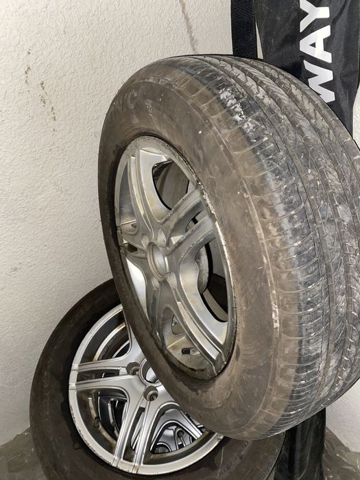 Продам диски с новыми шинами