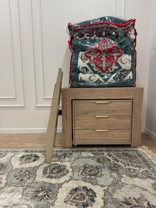 Продам стол и стулья