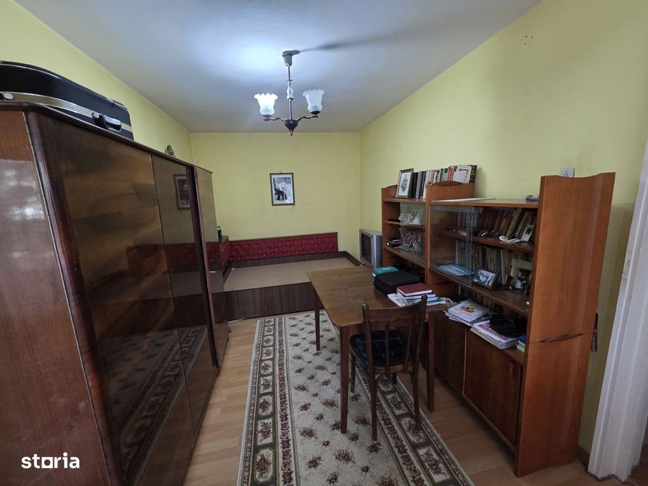 Apartament 4 camere Hipodrom , etaj 2 , 2 balcoane