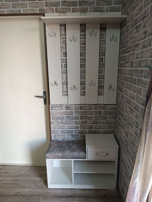 Продаются полки для обуви .с сидушкой