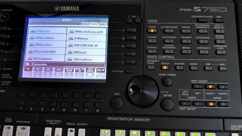 Orga profesionala Yamaha S 750