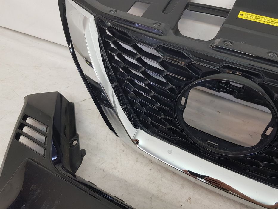 Grila radiator bara fata Nissan Qashqai dupa 2016