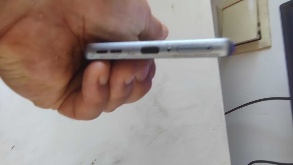 Продавам Motorola edge 50 fusion