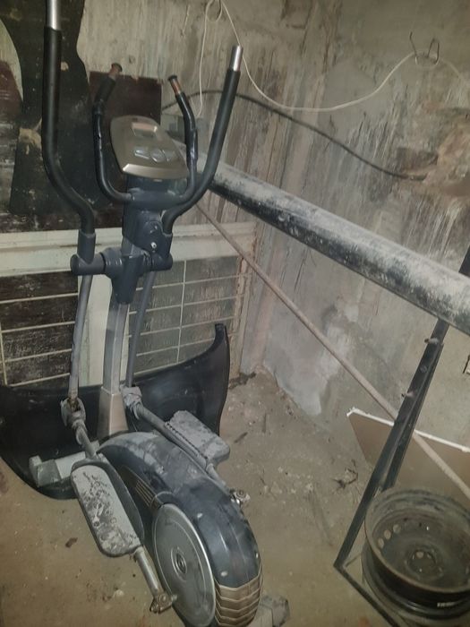 Aparate fitness, greutăți.