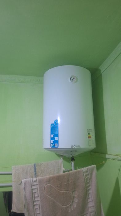 Tashmoreda  Dõm sotiladi 2 etajli  dôm 2etaji  2xona 3xona qlingan