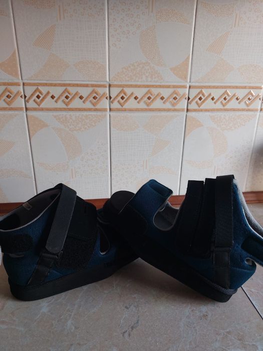 Продам послеоперационную обувь Барука