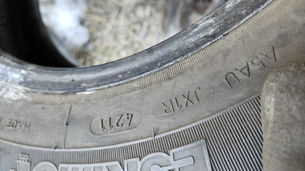 2бр гуми 165 70 14 сава