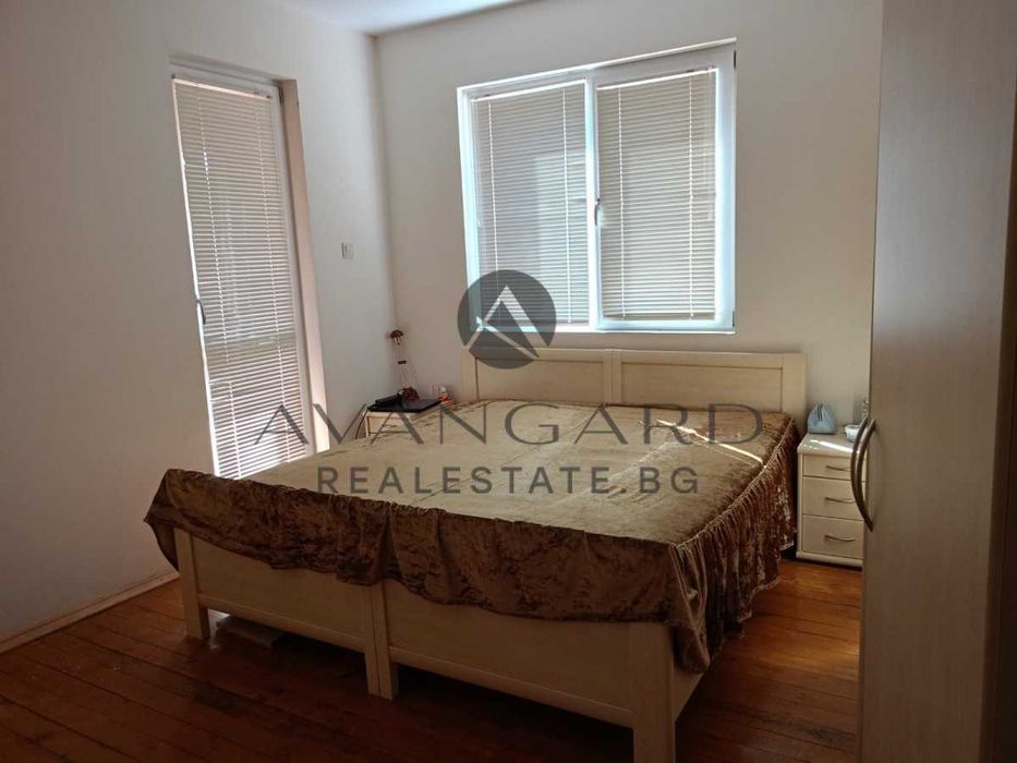 Продава се Къща в с. Брестовица, Област Пловдив - 200 кв.м за 1490 €/кв.м - Снимка #2