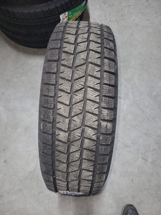 Шины зимние 235/70R16