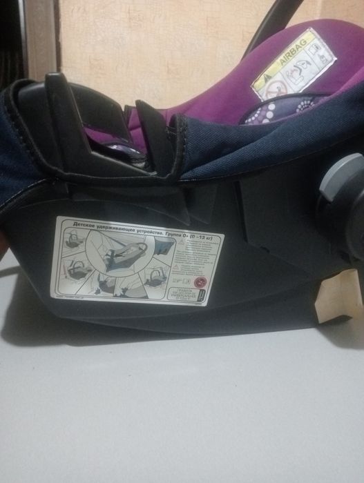 Детское кресло в автомобиль