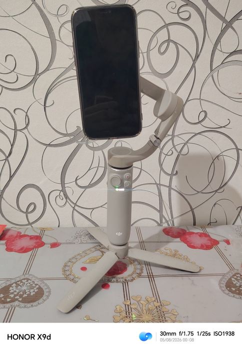 DJI osmo mobile 5