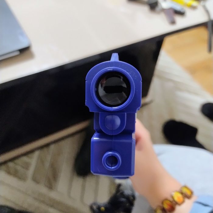 Vand pistol retro de gaming pentru playstation 2, in conditie perfecta