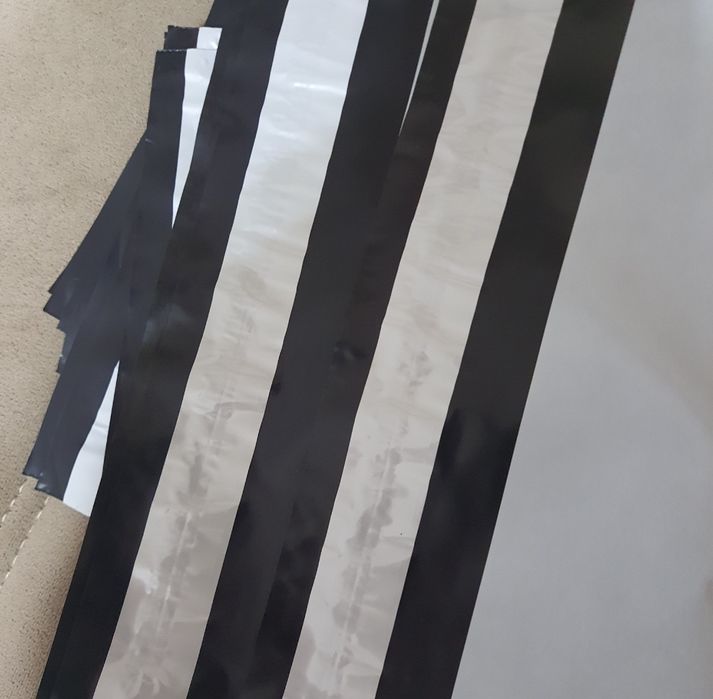 Pungi curierat cu AWB  32,5×42,5 cm - 50 bucati