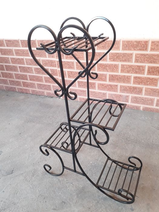 Подставка для цветов