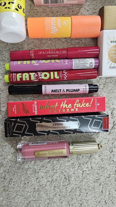 Козметика и грим