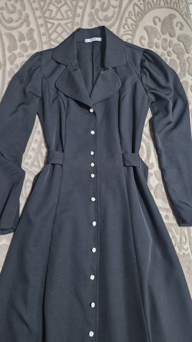 Продам два платья