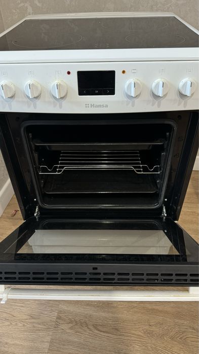 Продам стеклокерамическую электроплиту