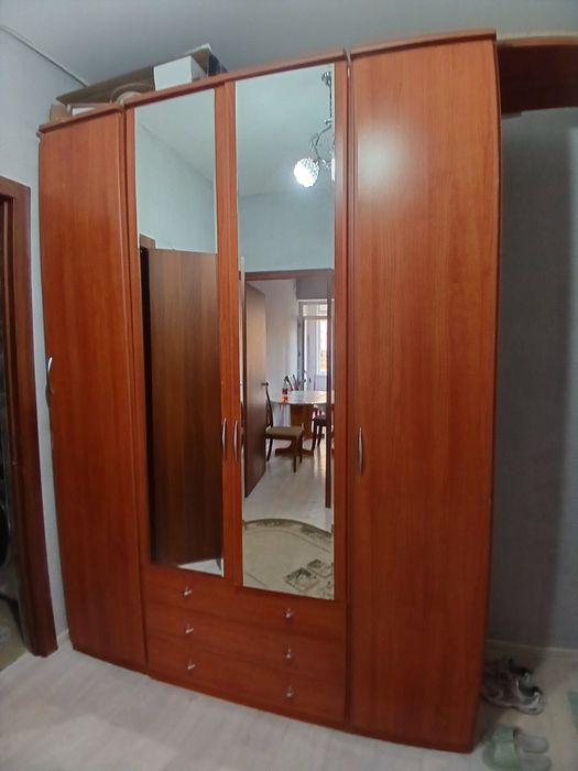 Шифоньер,3х дверный