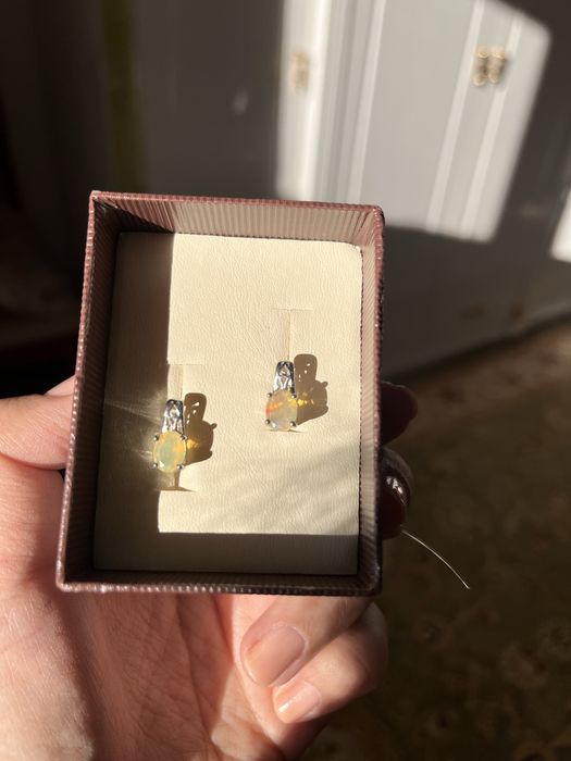 Серебряные серьги с опалом