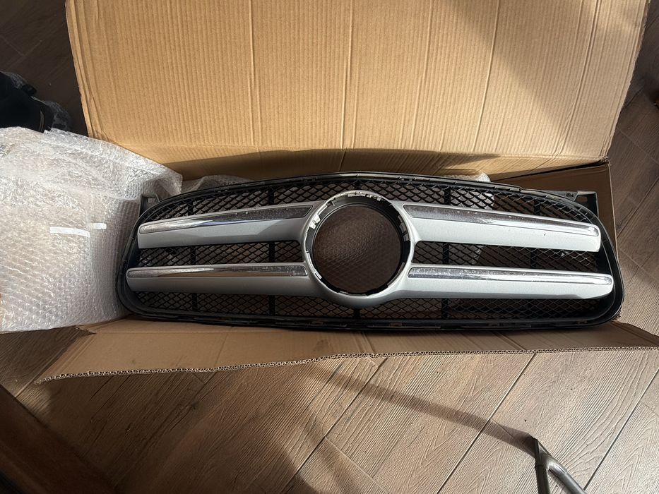 Grila Originala Mercedes GLA