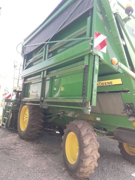 Хлопкоуборочный комбайн John Deere