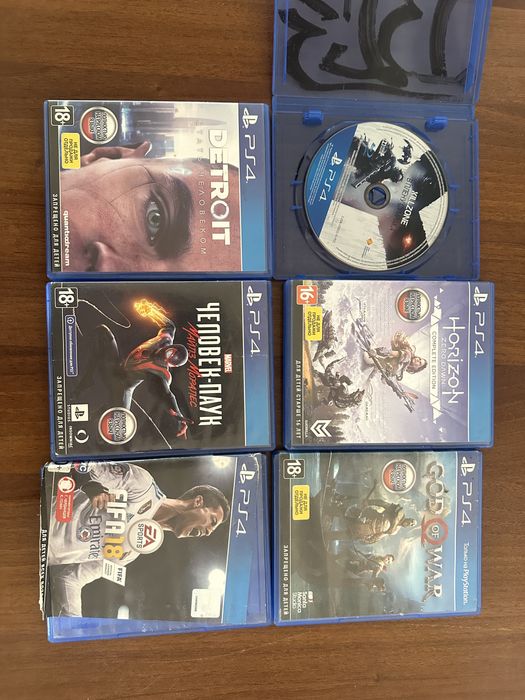 Продам PS4 Slim на 1тб