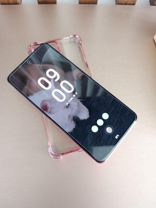 Motorola g84 5G  Viva Magenta 12 GB RAM 256 GBMemorie